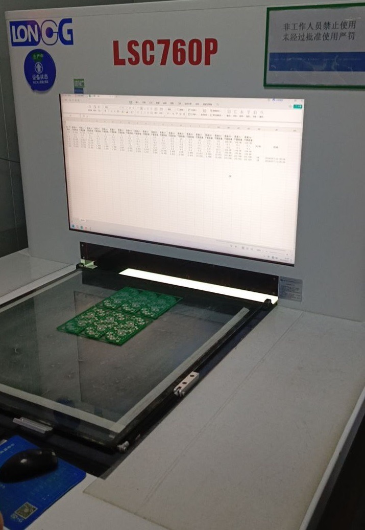 Отверстия в плате измеряем на hole measuring machine. Отверстия в плате измеряем на hole measuring machine.